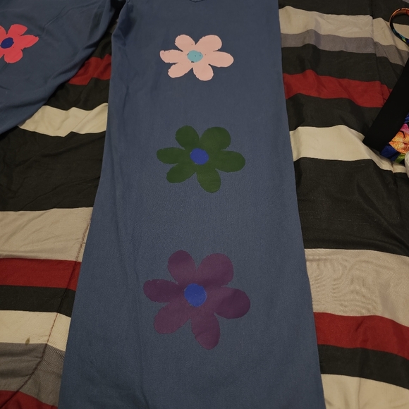 BiBi Blue Boot-Cut Pants with Multicolor Flower Motifs - Picture 7 of 12